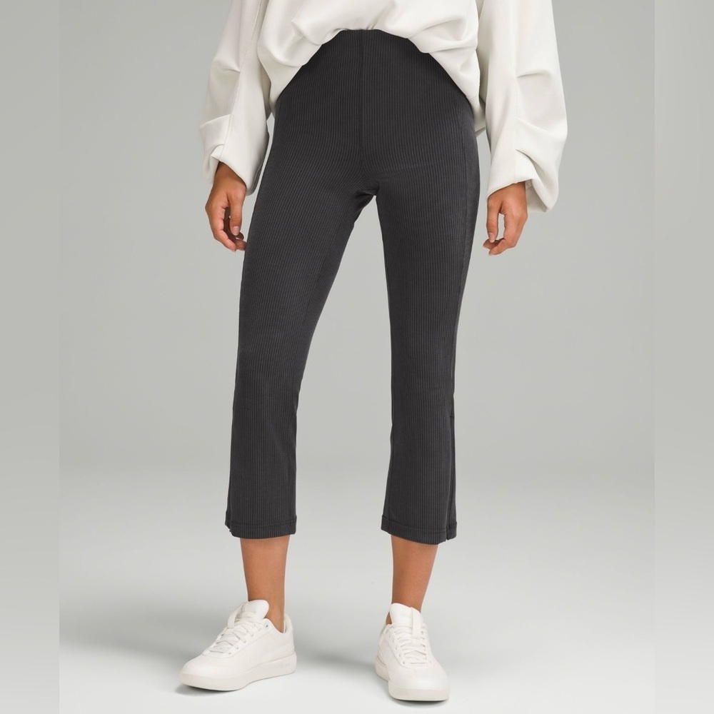 Lululemon Ribbed Softstreme Zip Leg High Rise Cropped Pants in Black Size 14